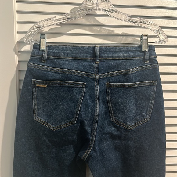 NWOT Michael Kors Boot Leg Jeans with Rectangular Front Pockets and Front Seam. - Picture 5 of 6